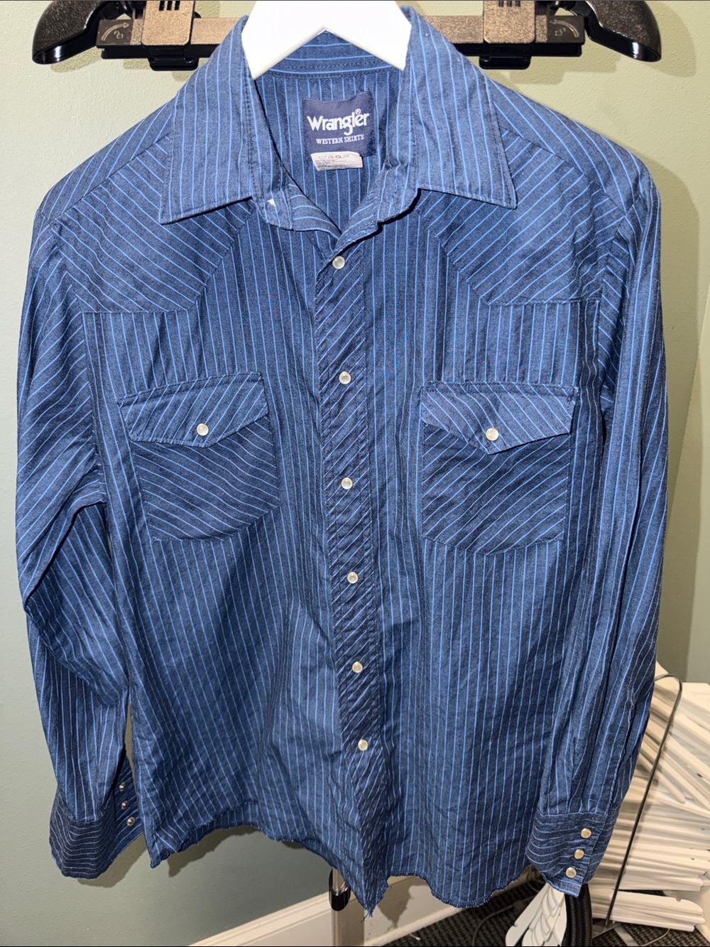 Wrangler Men’s Navy Blue Pinstripe Western Button-Down Shirt